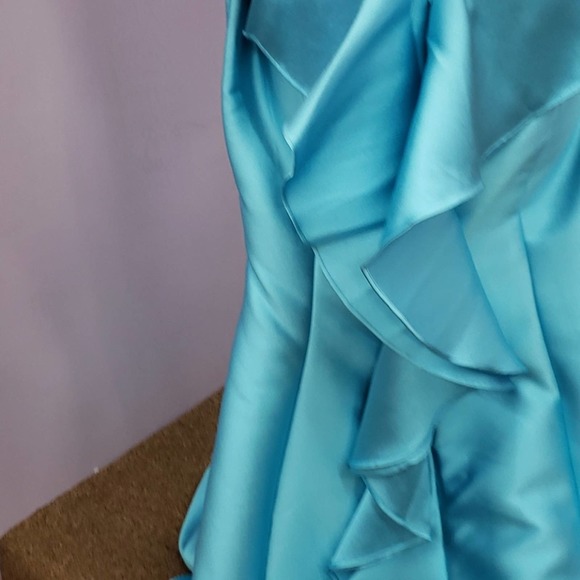 Copied - Cindy Collection Turquoise Formal Dress - Picture 4 of 8